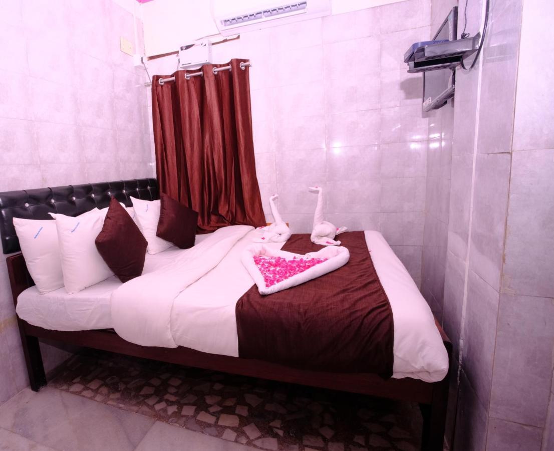 Aum Karthikeya Residency - Near Railway Station Hotel